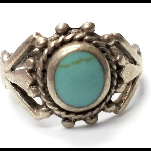 Genuine turquoise and silver vintage ring sz 8 - Picture 1 of 7